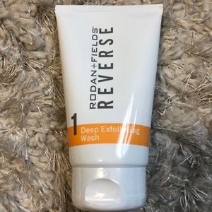 Rodan and fields reverse deep exfoliating wash